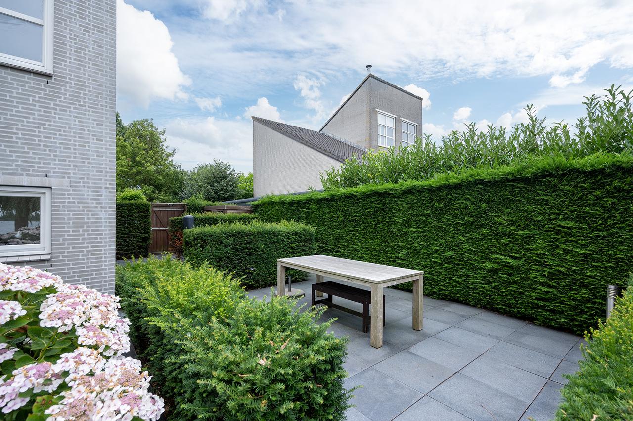 Detached Waterfront Home in Noorderplassen - Image 41