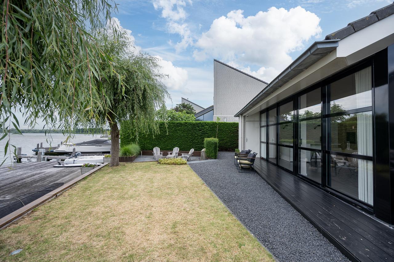 Detached Waterfront Home in Noorderplassen - Image 42