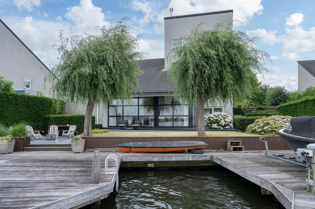Detached Waterfront Home in Noorderplassen - Image 46