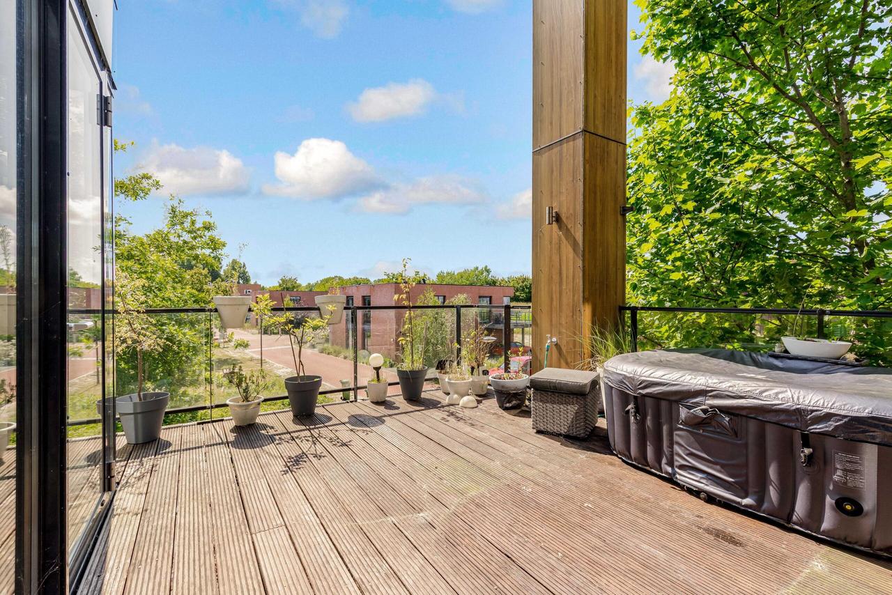 Detached Living in Green Surroundings with Sauna - Image 5