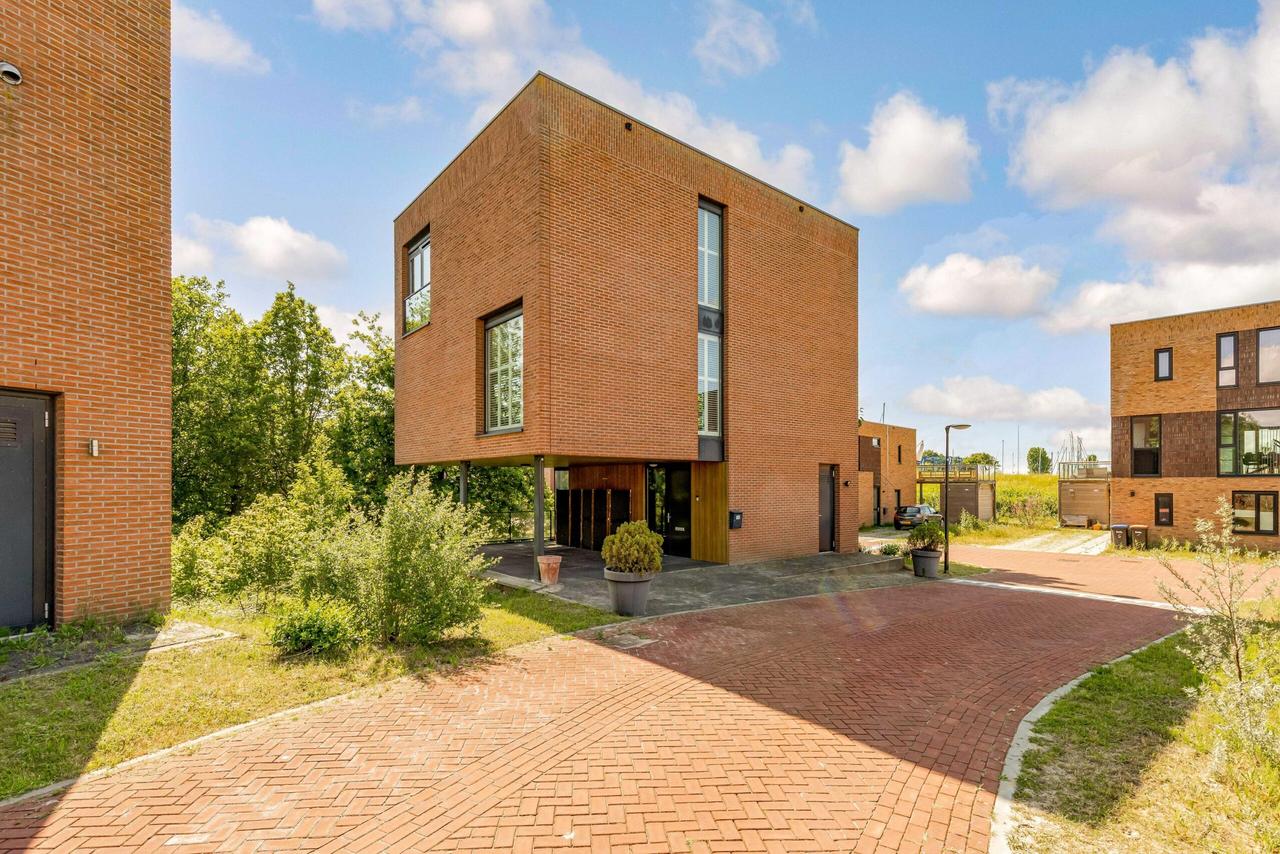 Detached Living in Green Surroundings with Sauna - Image 50
