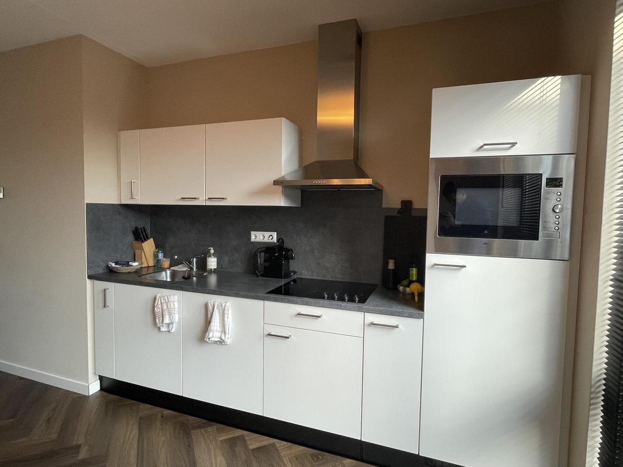 Licht 3-kamerappartement met balkon - Afbeelding 8