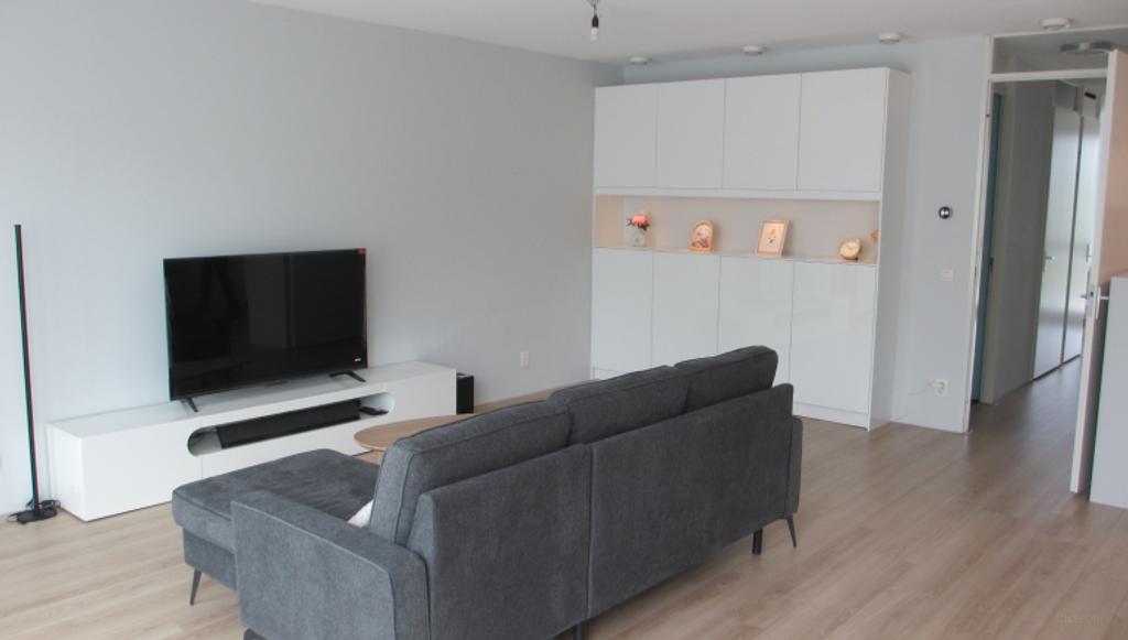 100 m² Apartment with Parking Space - Image 1