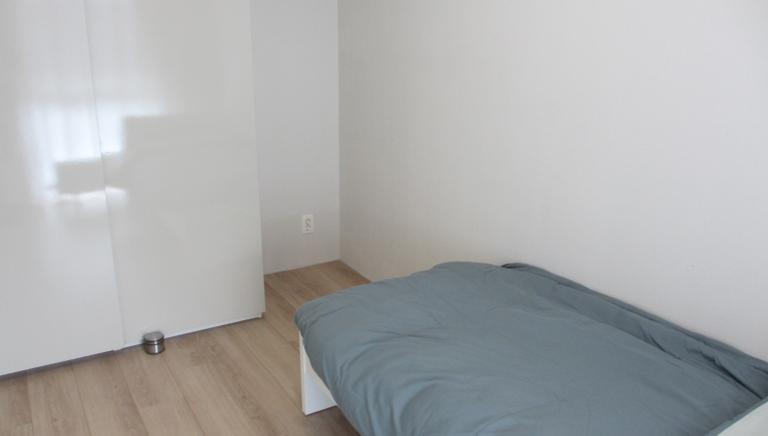 100 m² Apartment with Parking Space - Image 11