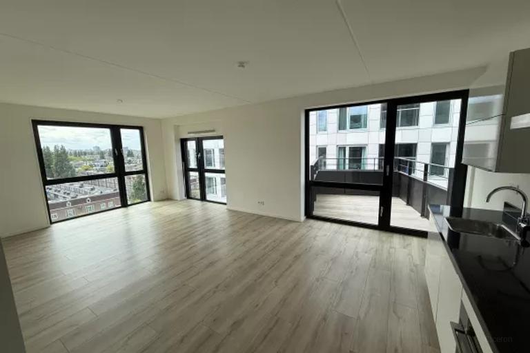 2-kamerappartement met parkeren in Amsterdam - Afbeelding 35