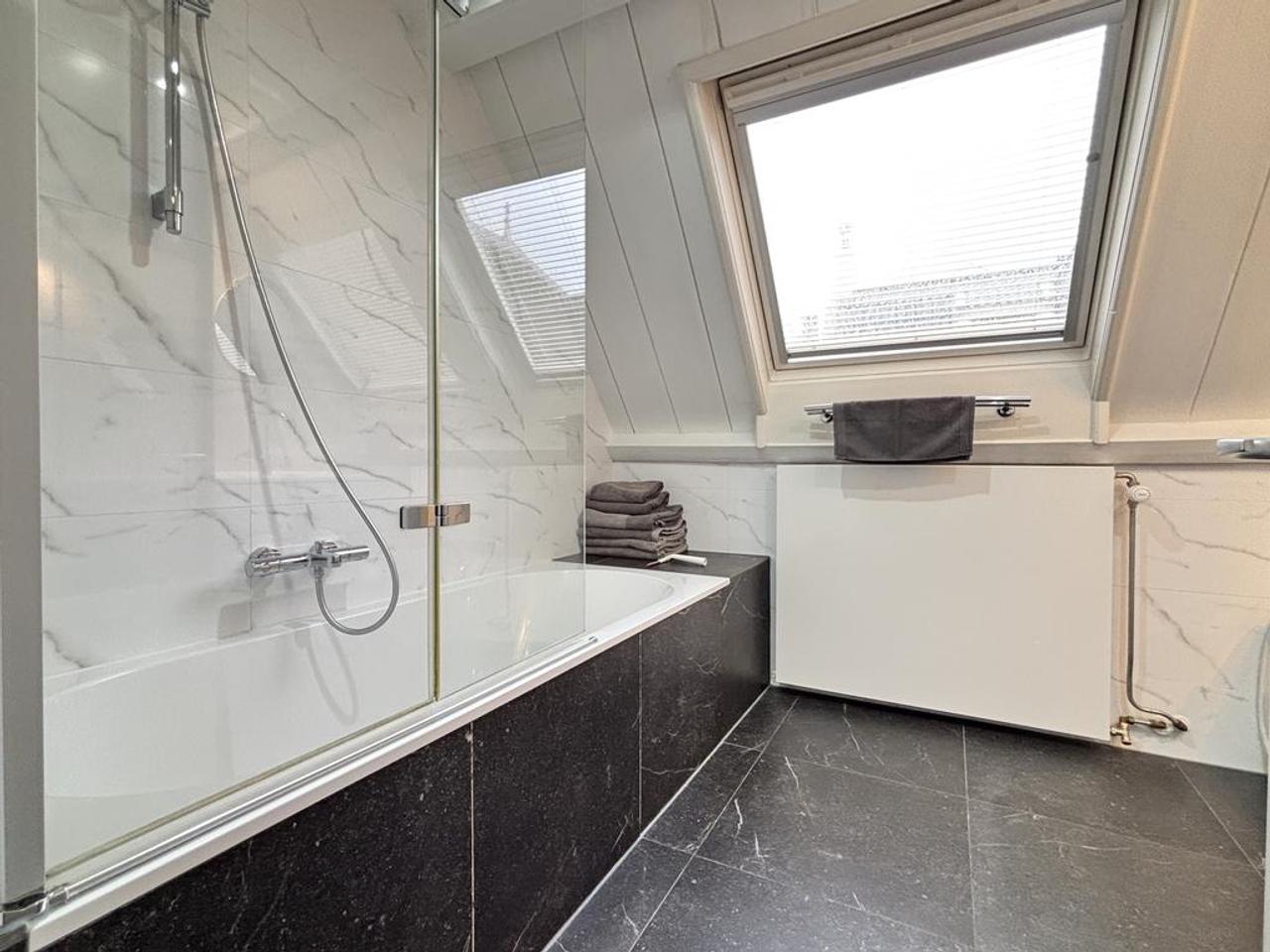 Monumentaal penthouse bij de Dom met parkeerplek - Afbeelding 11