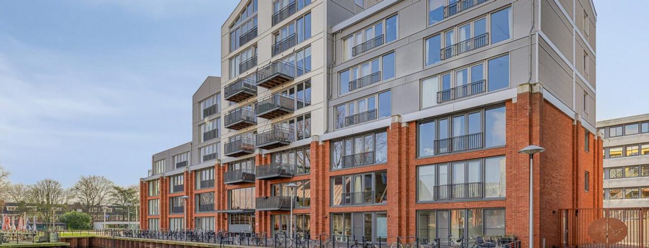 128 m² Apartment on the Merwedekanaal - Image 1