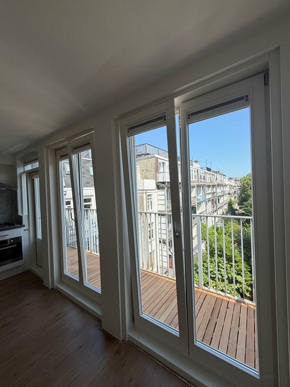 Licht 2-slaapkamerappartement met balkon - Afbeelding 4