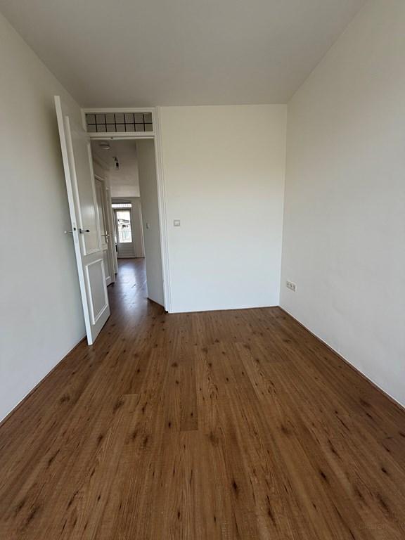 Licht 2-slaapkamerappartement met balkon - Afbeelding 9