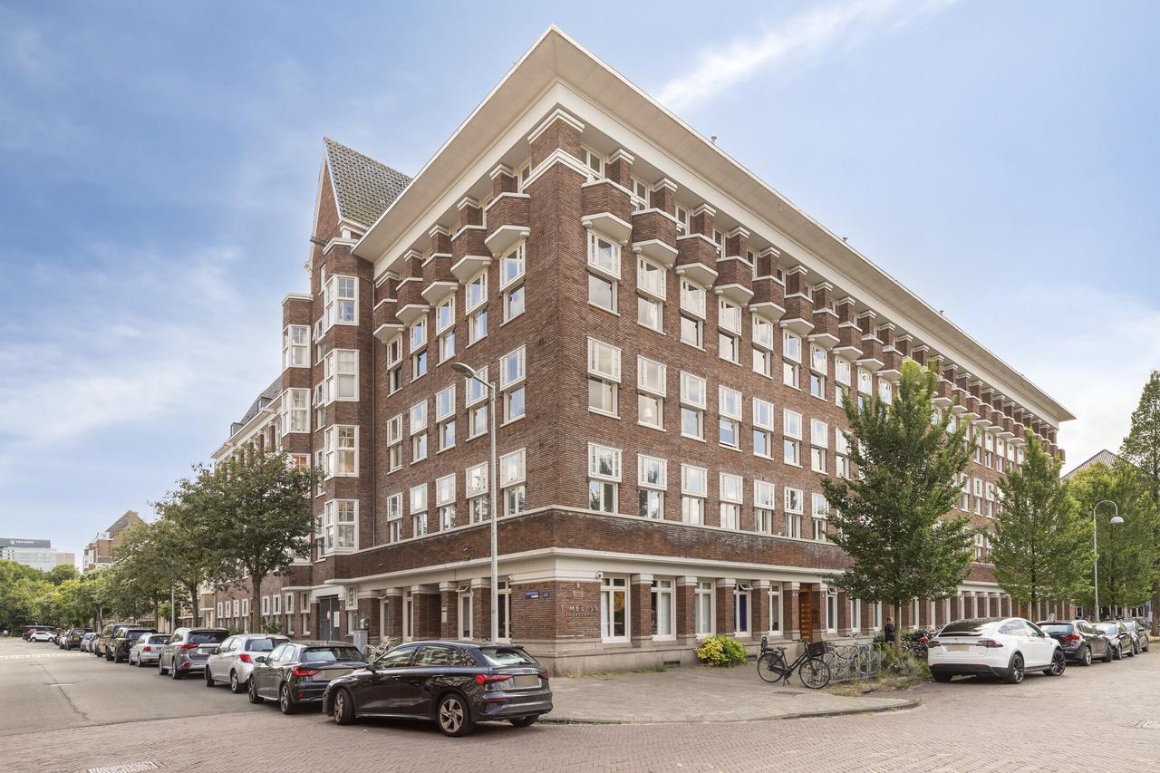 Hoekappartement met 2 balkons in Zuid - Afbeelding 1