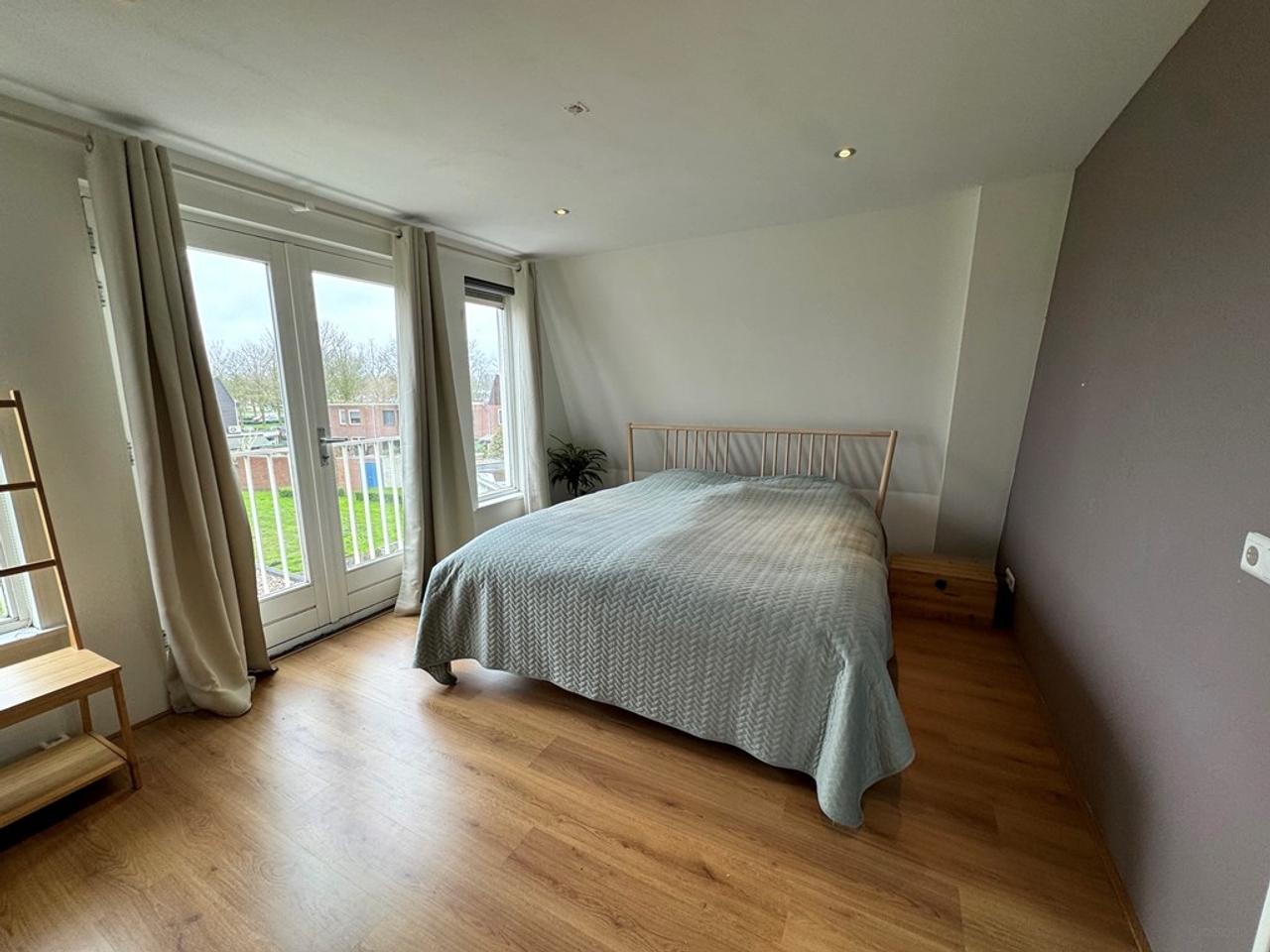 145 m² Townhouse with 4 Bedrooms and Garden - Image 10