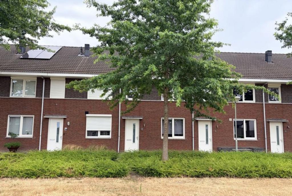Family Home with Garden in Schrames - Image 1