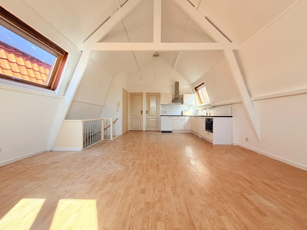 2-kamerappartement met balkon in Regentessekwartier - Afbeelding 2
