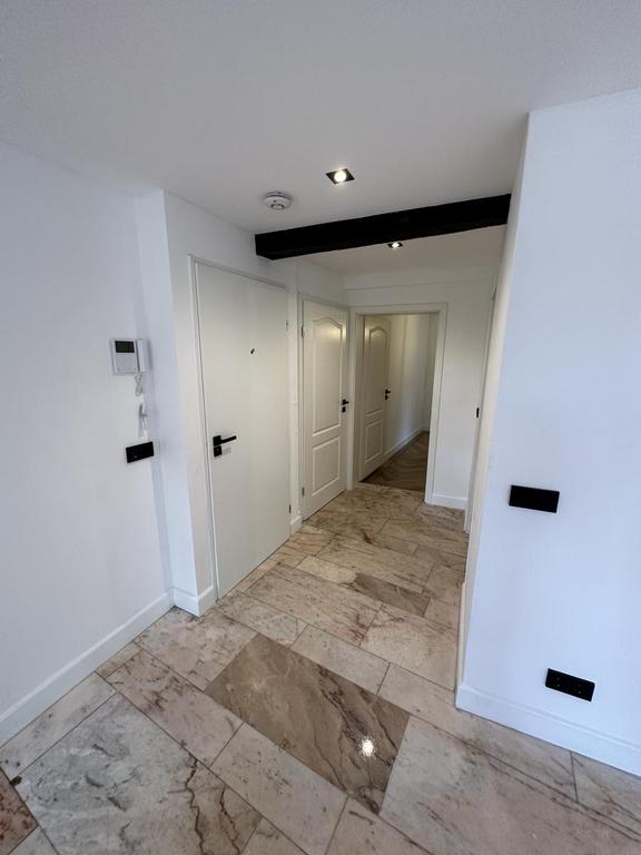 2-Bedroom Apartment in the Heart of Arnhem - Image 7