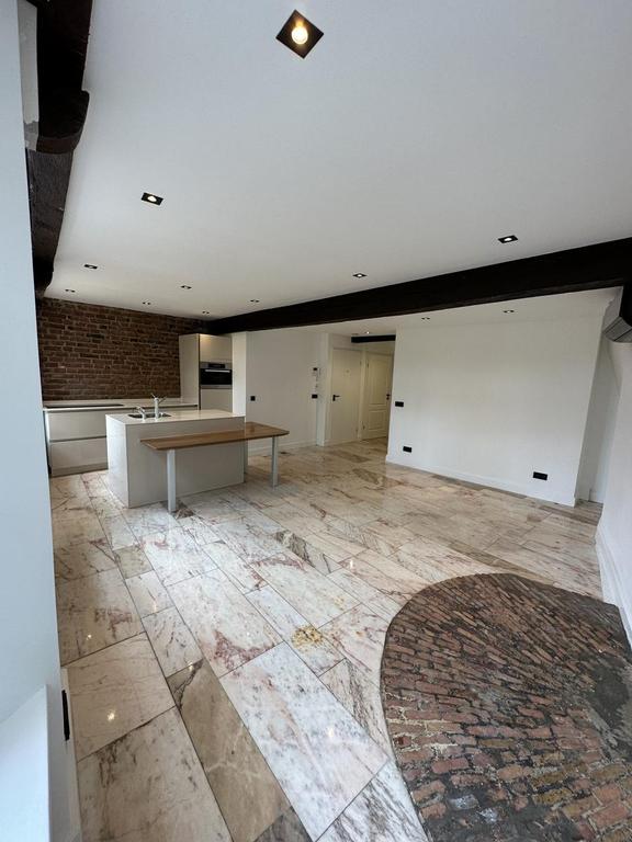 2-Bedroom Apartment in the Heart of Arnhem - Image 8