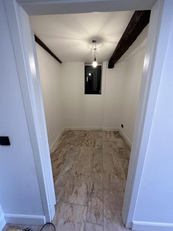 2-Bedroom Apartment in the Heart of Arnhem - Image 13