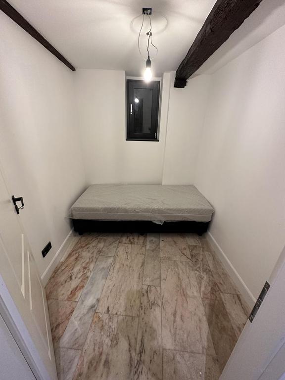 2-Bedroom Apartment in the Heart of Arnhem - Image 16