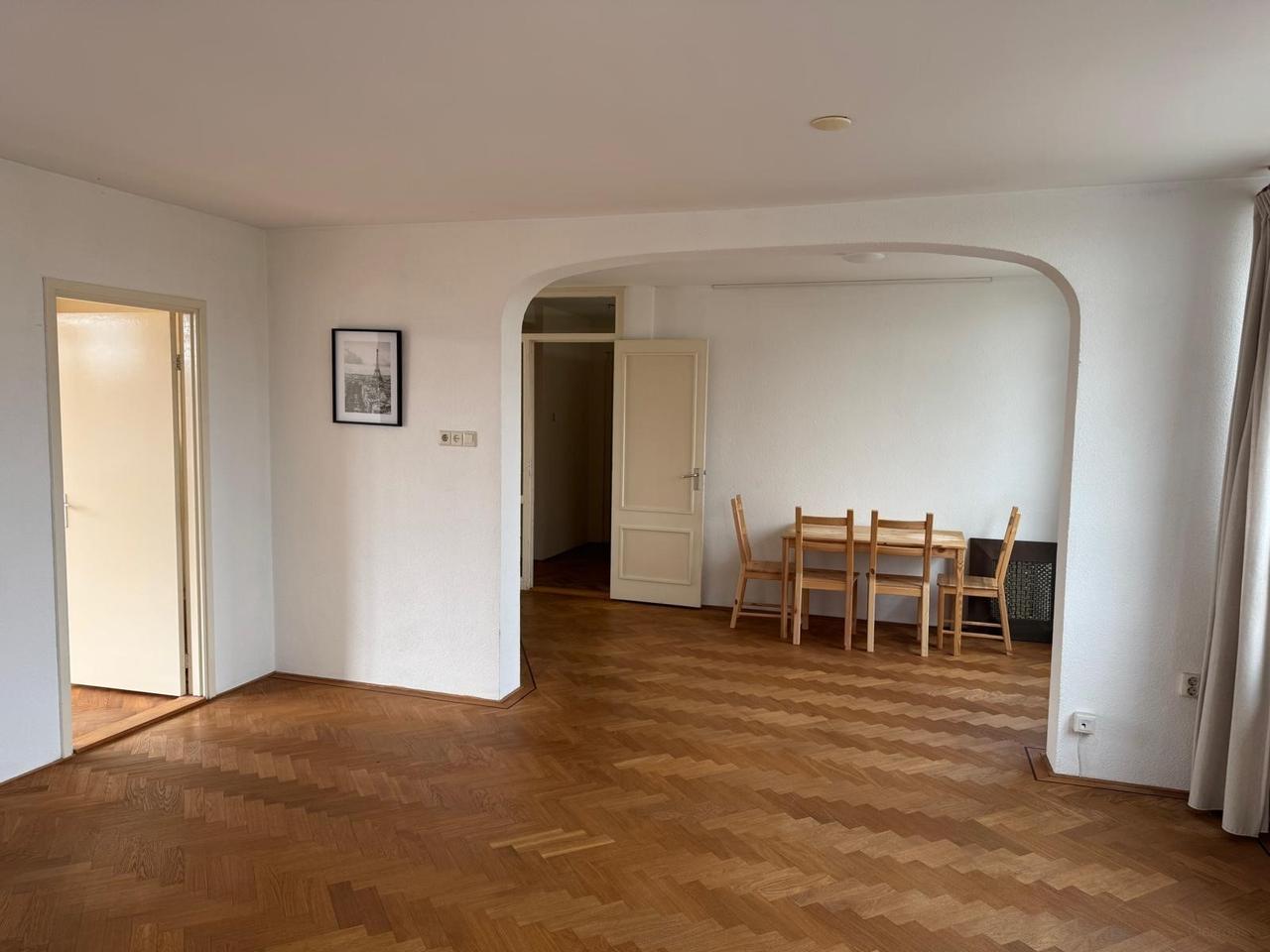 90 m² Student Apartment with Balcony - Image 8