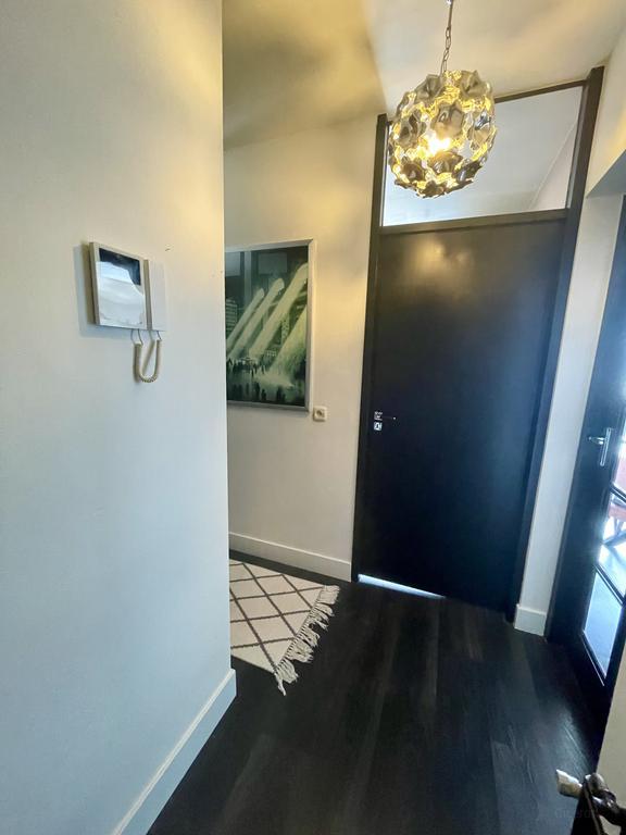 Gemeubileerd 3-kamerappartement bij station - Afbeelding 14