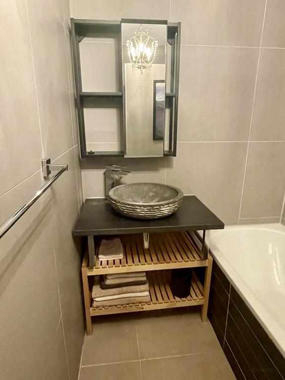 Gemeubileerd 3-kamerappartement bij station - Afbeelding 23