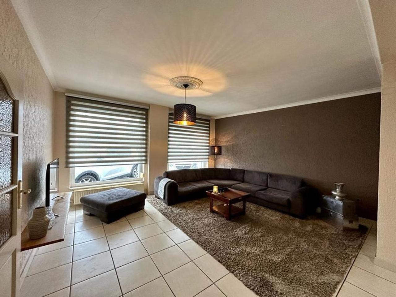 130 m² met 3 slaapkamers in Boschpoort - Afbeelding 1