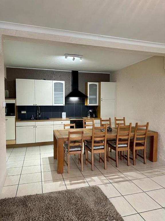 130 m² met 3 slaapkamers in Boschpoort - Afbeelding 4