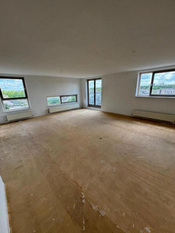 104 m² huis met 2 slaapkamers in Diemen - Afbeelding 3