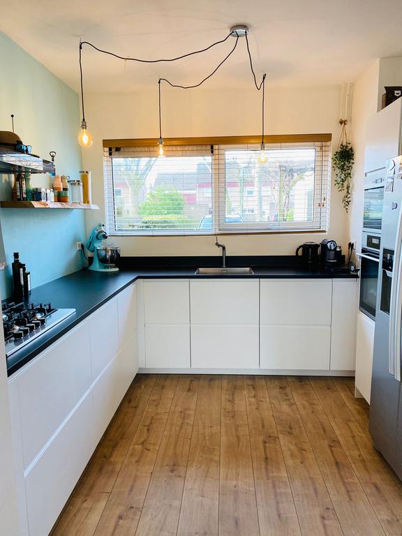 Renovated 115 m² Corner House with Garden - Image 10