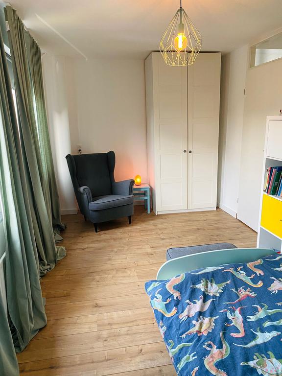 Renovated 115 m² Corner House with Garden - Image 13