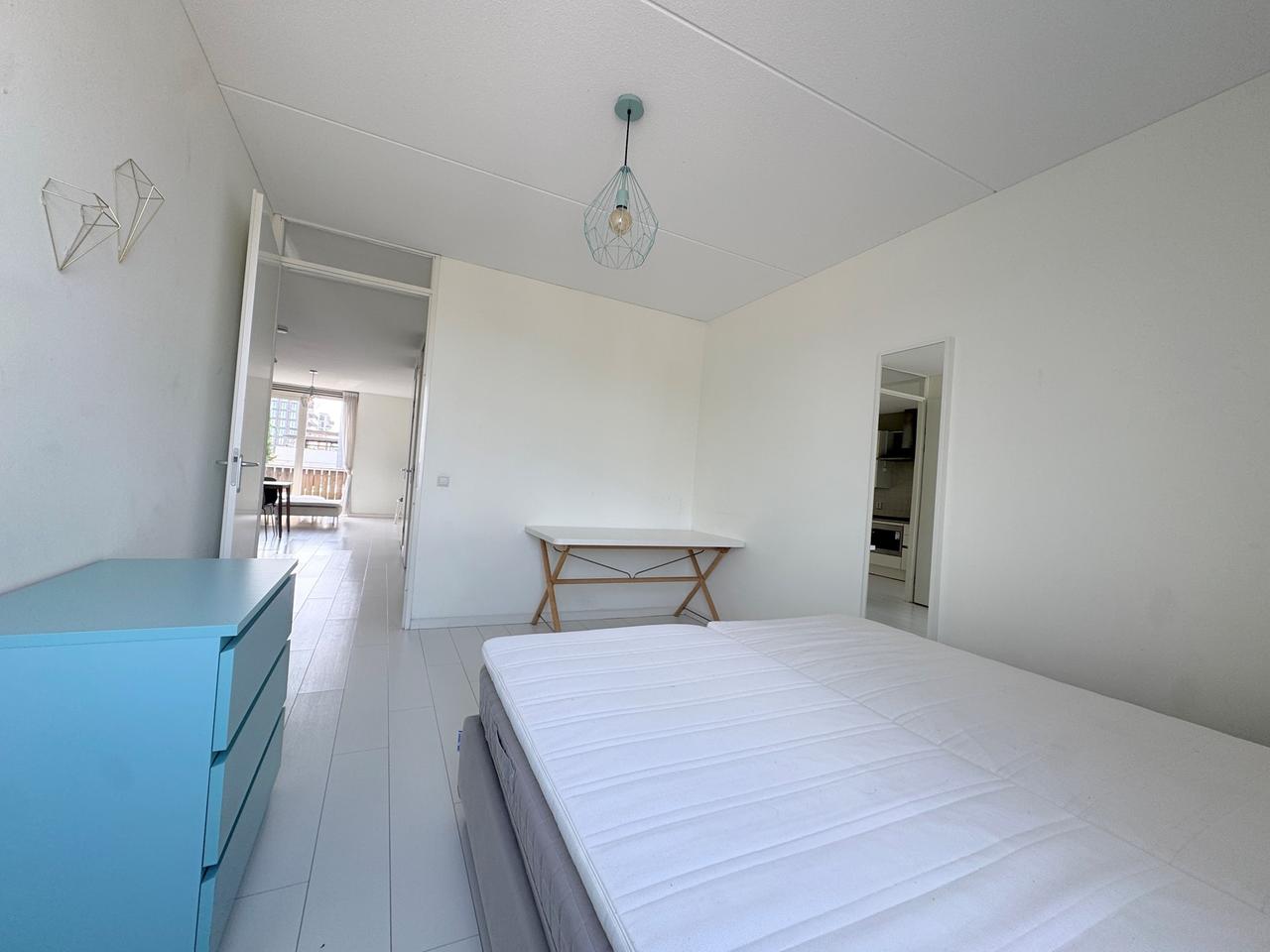 Gemeubileerd 3-kamerappartement met balkon - Afbeelding 7