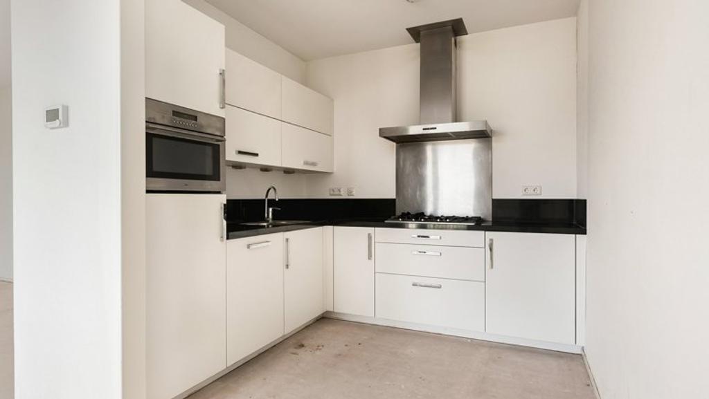 3-kamerappartement met balkon in Diemen - Afbeelding 1