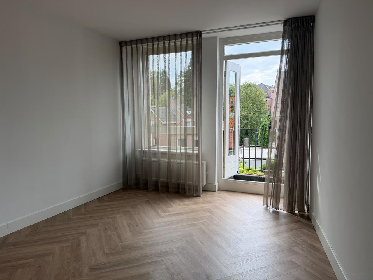 Lift, 2 parkeerplaatsen en 2 badkamers - Afbeelding 12