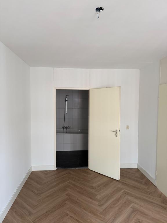 Lift, 2 parkeerplaatsen en 2 badkamers - Afbeelding 13