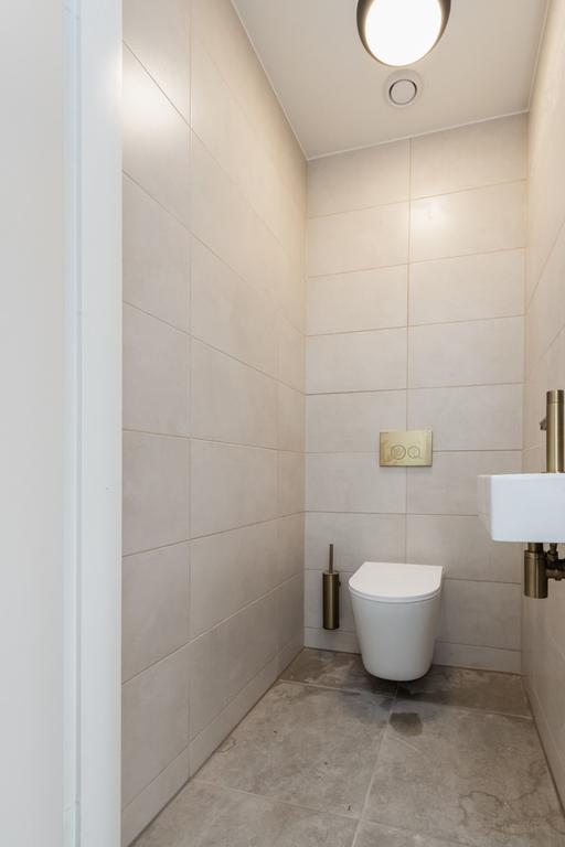 New Apartment with Elevator and Balcony - Image 9