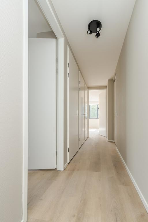 New Apartment with Elevator and Balcony - Image 10
