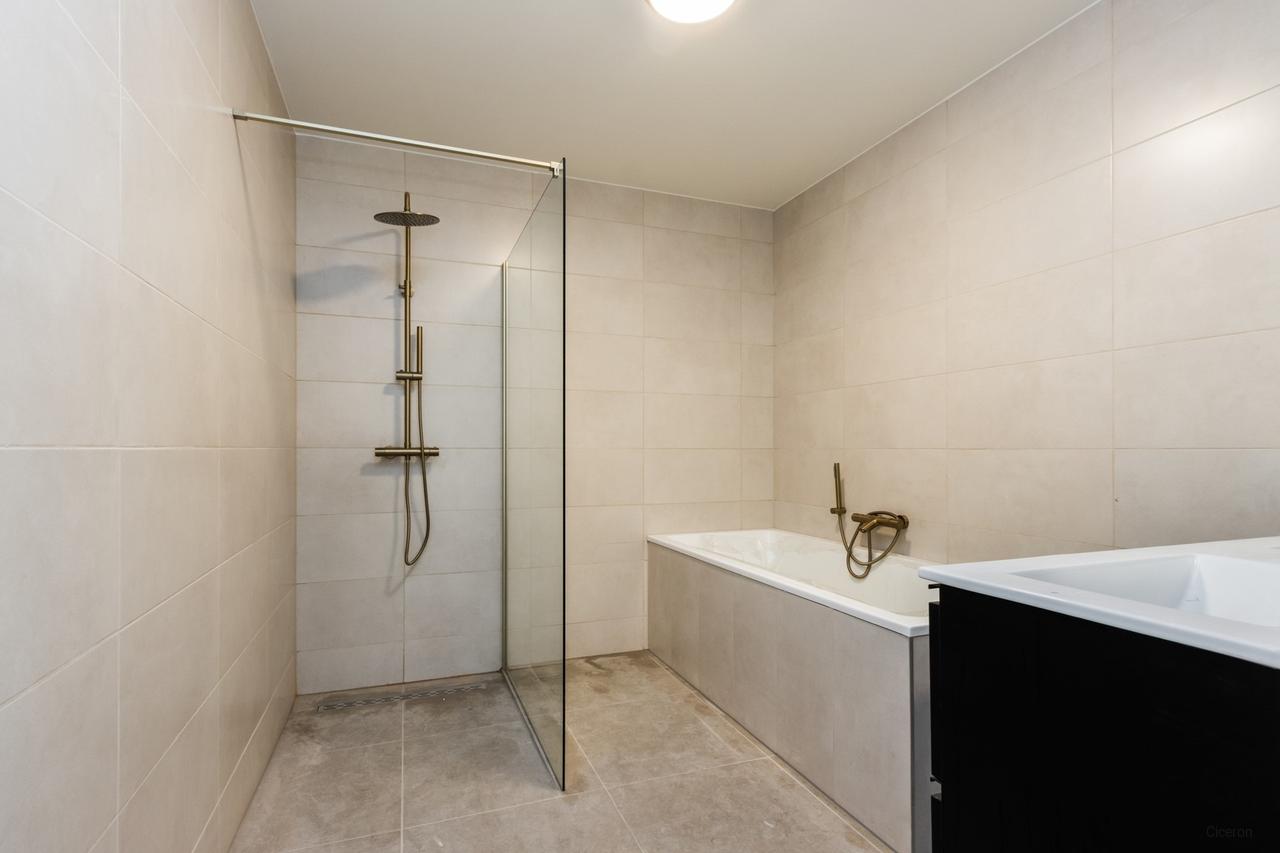 New Apartment with Elevator and Balcony - Image 11