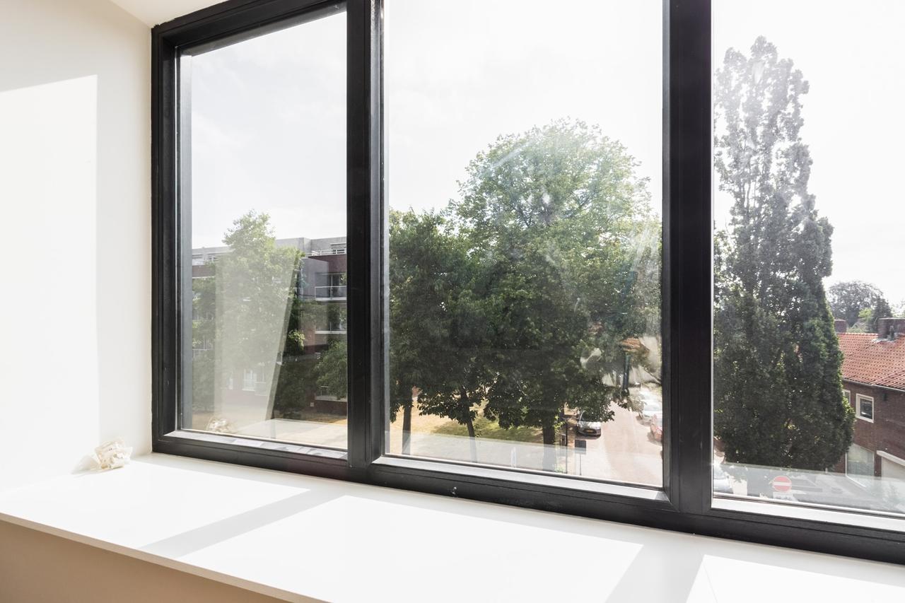 New Apartment with Elevator and Balcony - Image 17