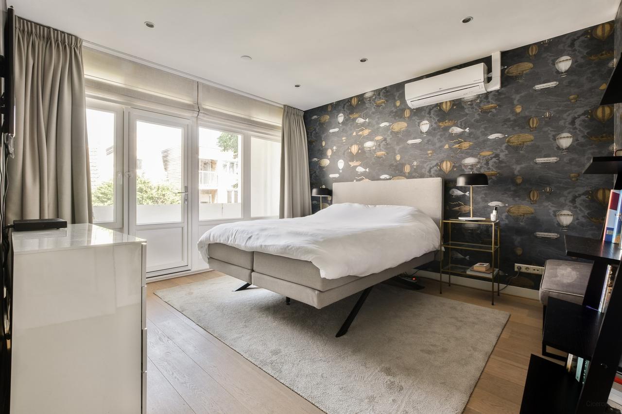 130m² appartement met dakterras vlakbij de Amstel - Afbeelding 1