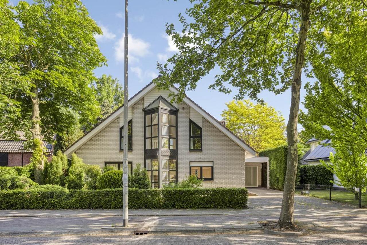 Detached Villa with Sauna in Acht - Image 3