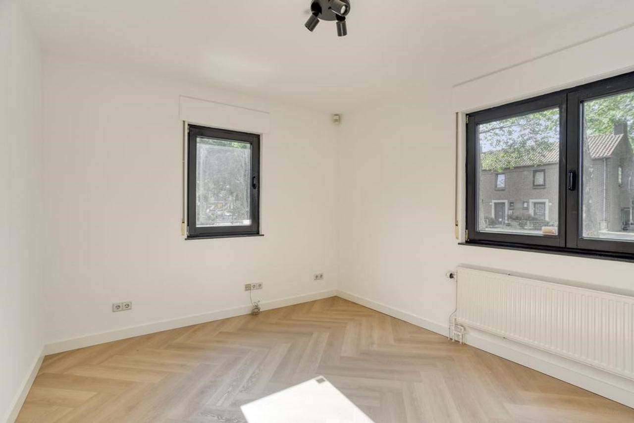 Detached Villa with Sauna in Acht - Image 14