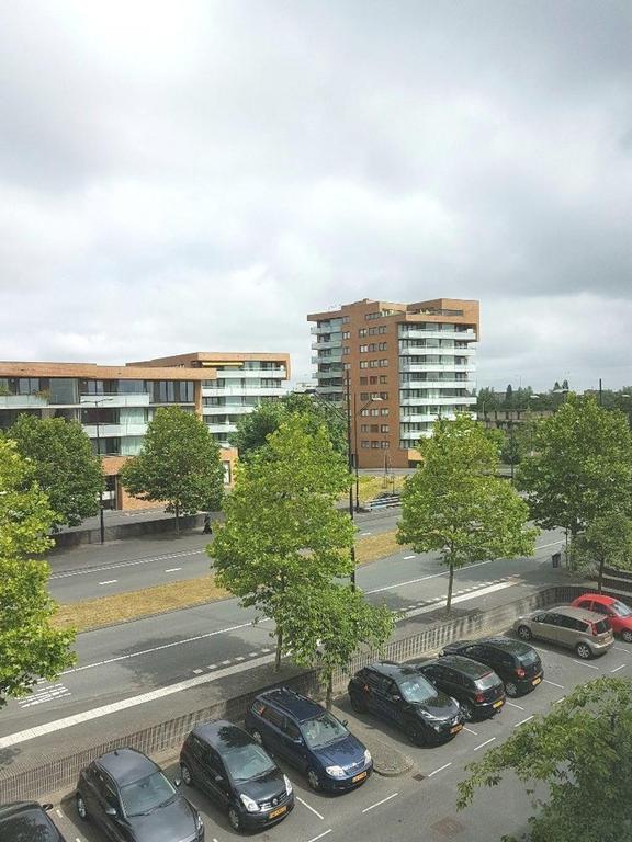 98 m² appartement met balkon in Bijlmer - Afbeelding 11