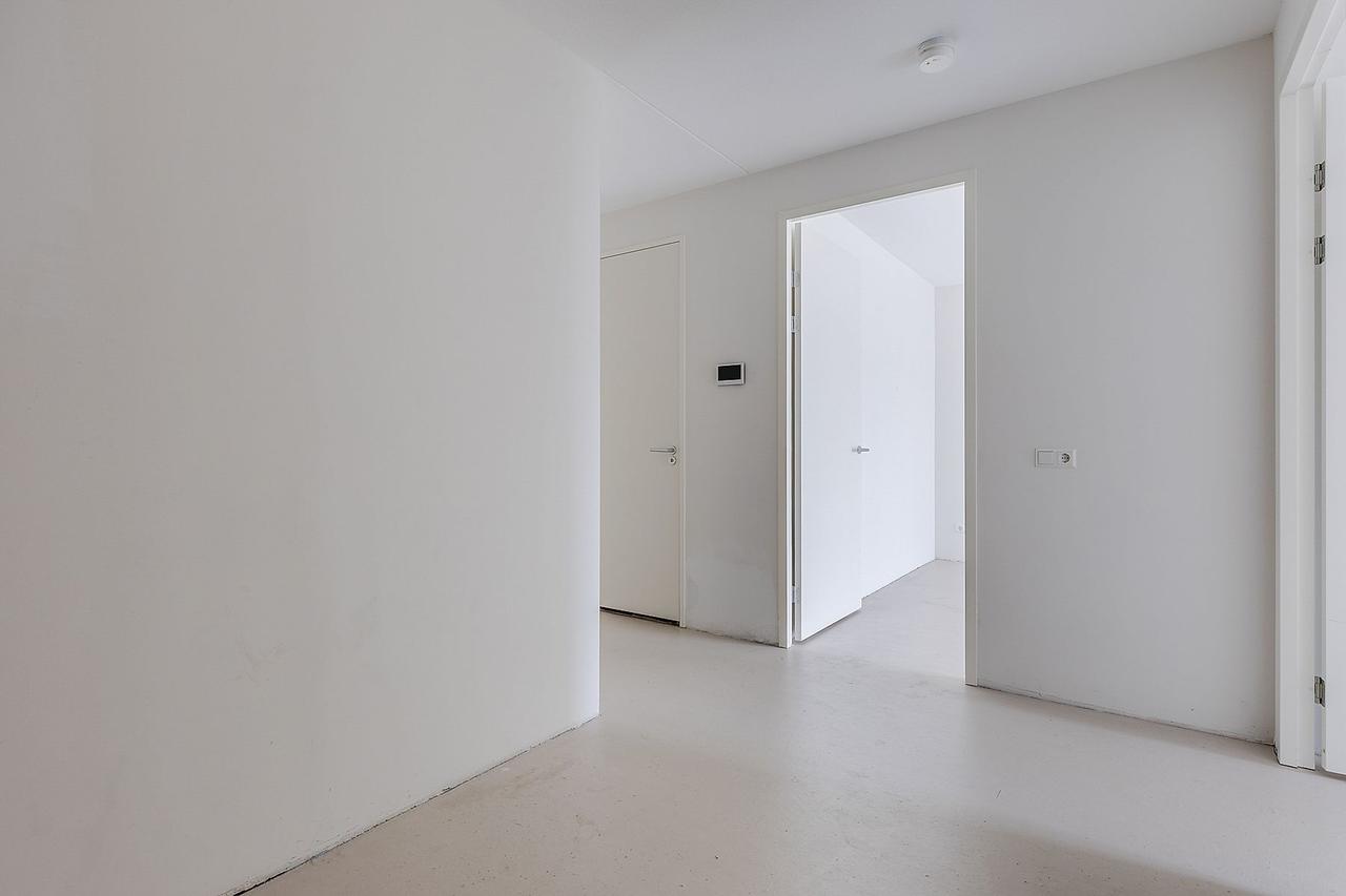 81 m² met veel licht aan Spadinalaan - Afbeelding 2