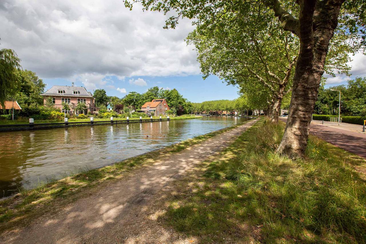 Furnished 2-Bedroom Canal-View Apartment - Image 2