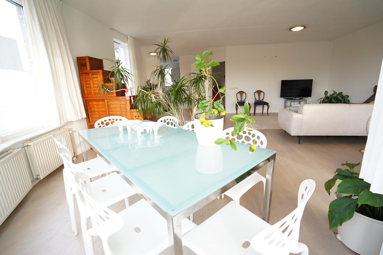 Furnished 2-Bedroom Canal-View Apartment - Image 5