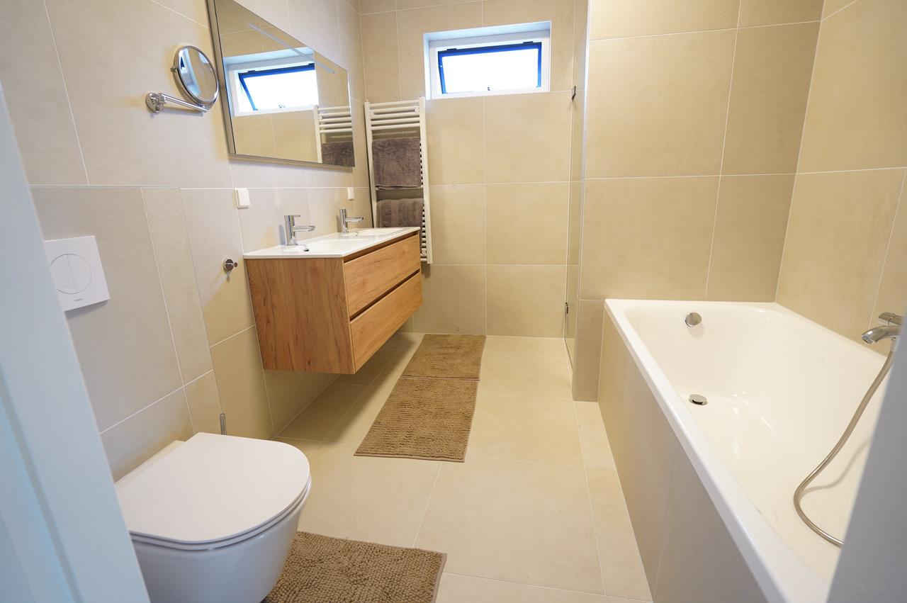 Furnished 2-Bedroom Canal-View Apartment - Image 7