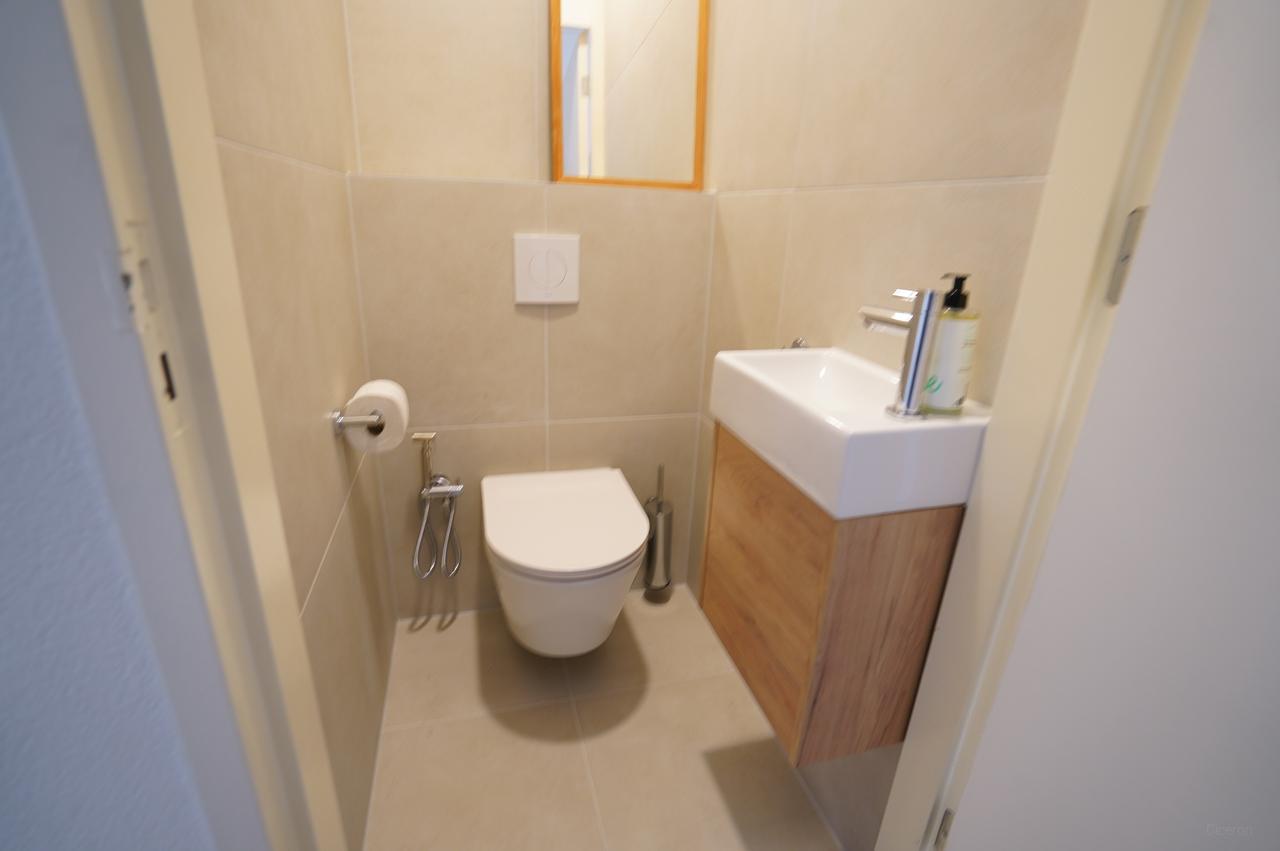Furnished 2-Bedroom Canal-View Apartment - Image 8