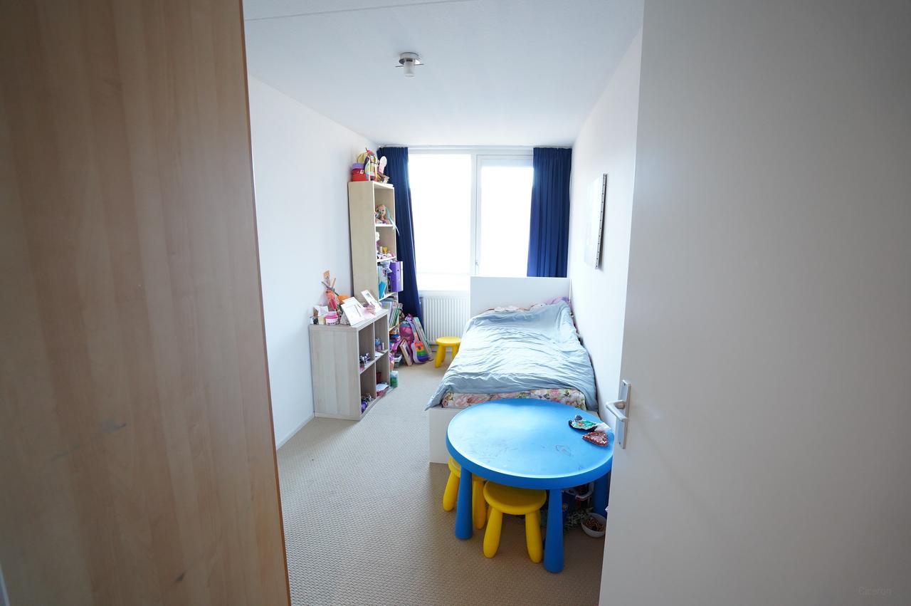 2-bedroom apartment in former TU Library - Image 16