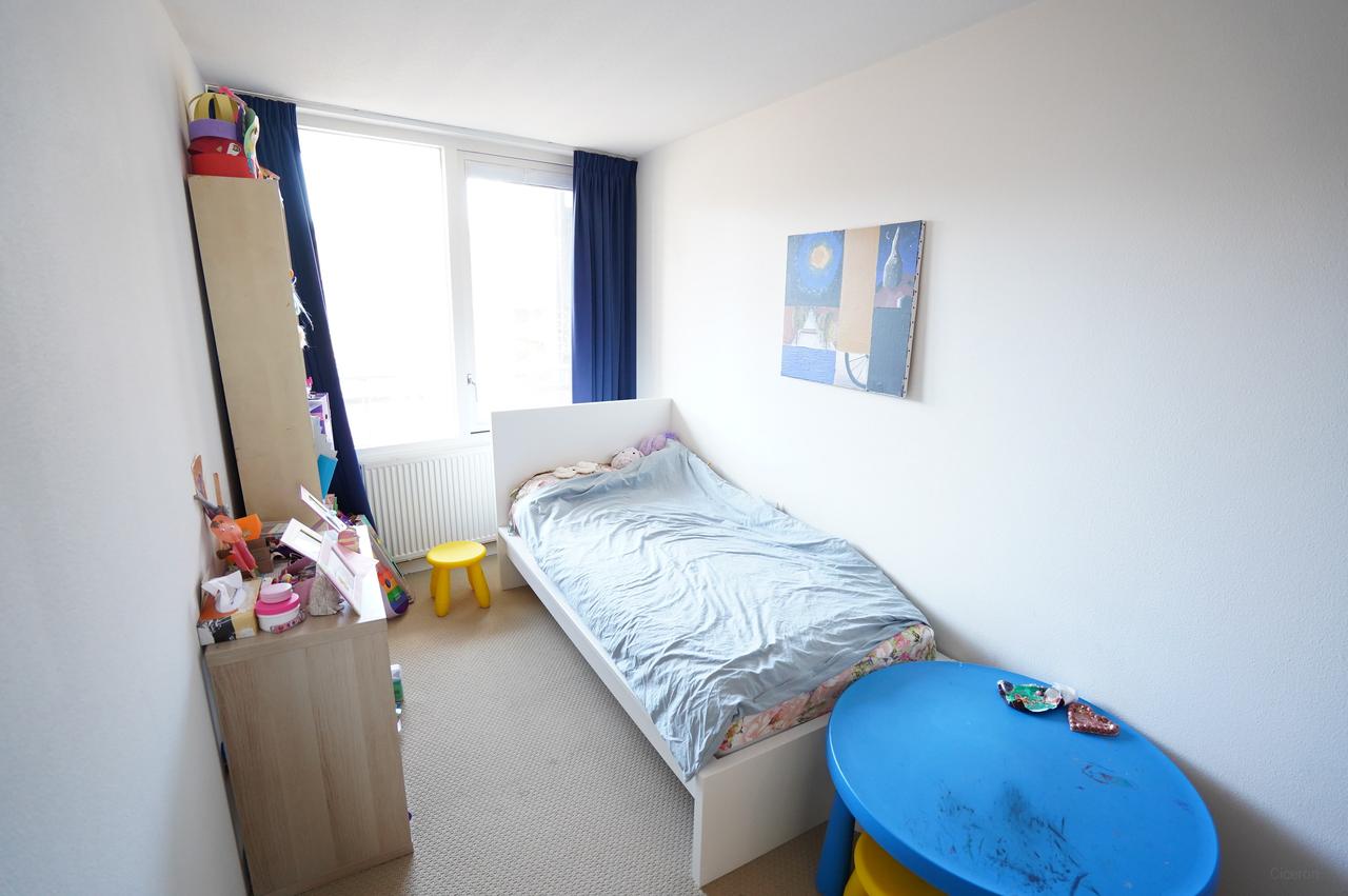 2-bedroom apartment in former TU Library - Image 17