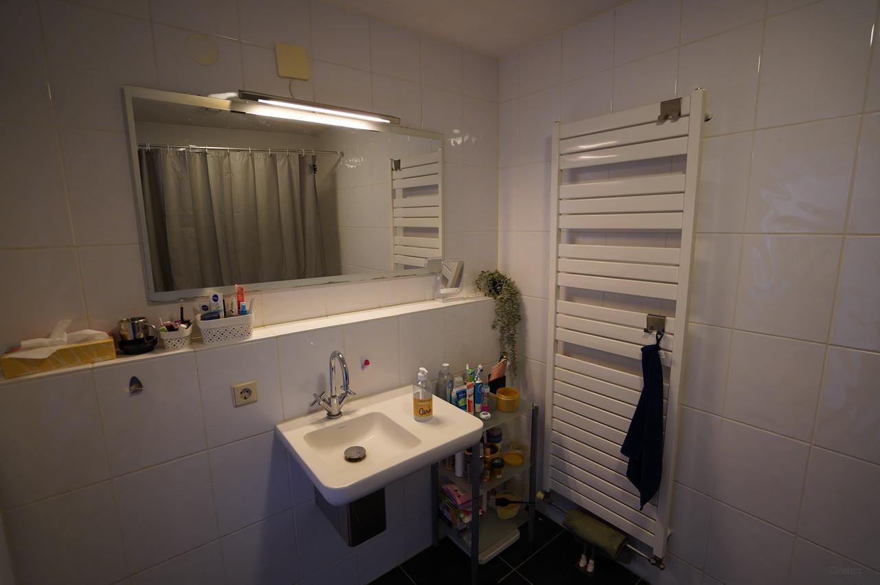 2-bedroom apartment in former TU Library - Image 19