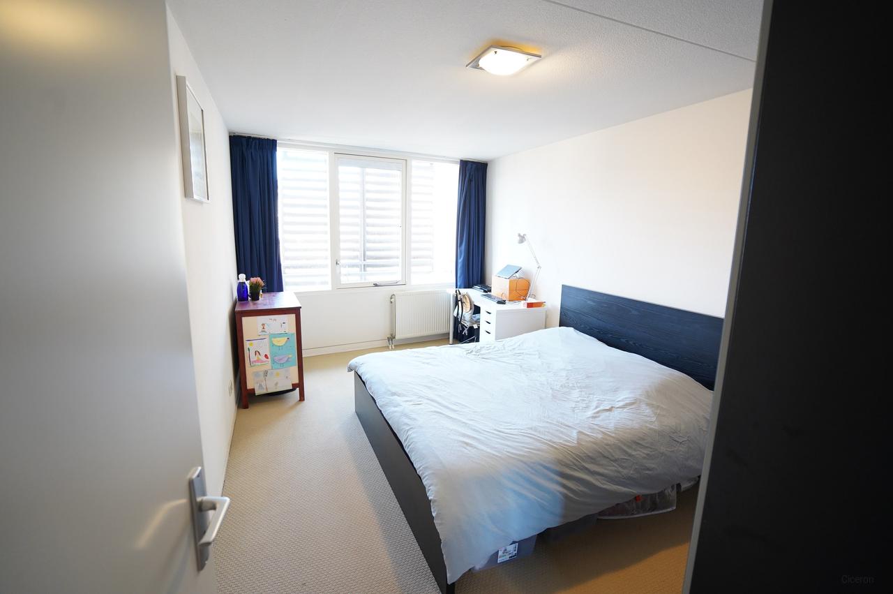 2-bedroom apartment in former TU Library - Image 22